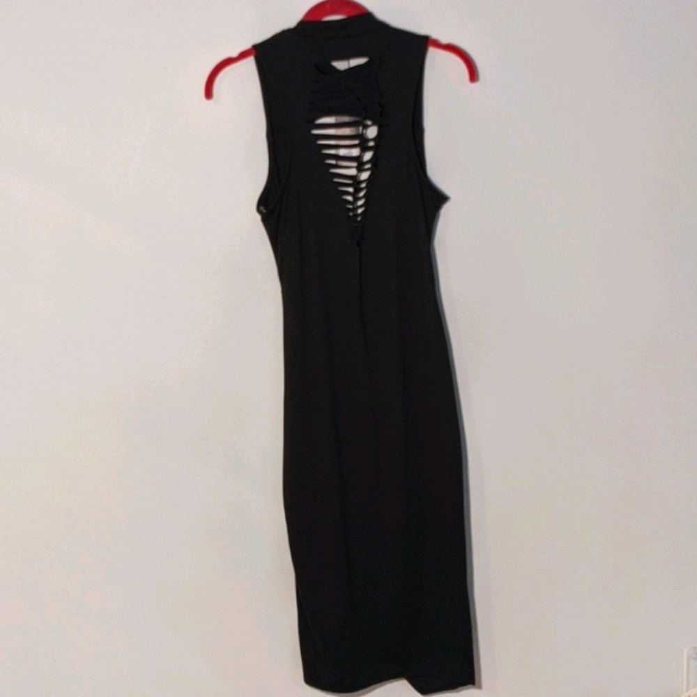 Cut Out Dress - Picture 4 of 4